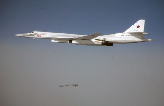 Russian Air Force's long-range aircraft hit ISIS targets in Syria