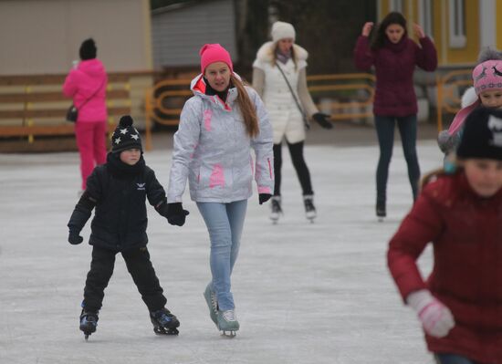 Moscow parks kick off winter season