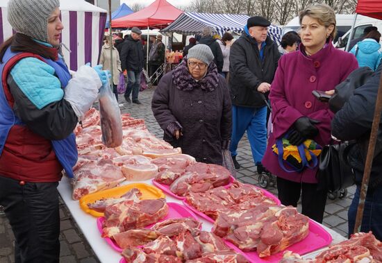 Local farmer fair
