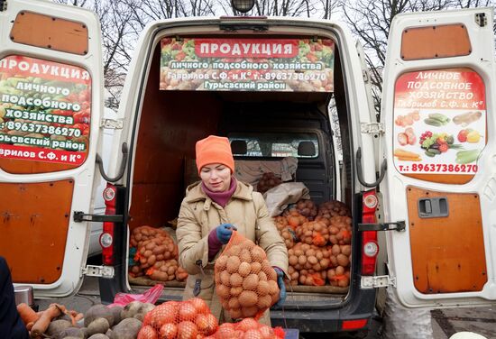Local farmer fair