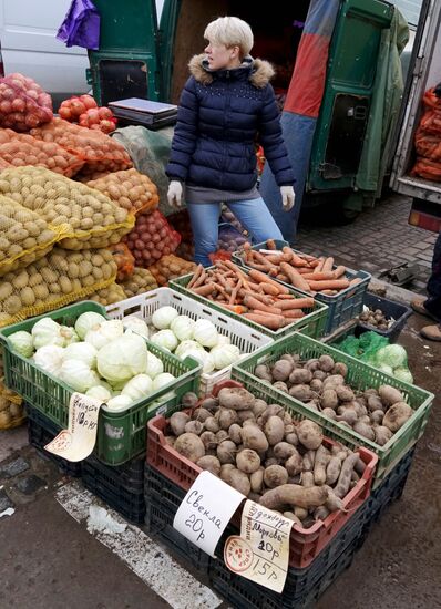 Local farmer fair
