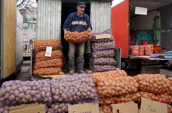 Local farmer fair