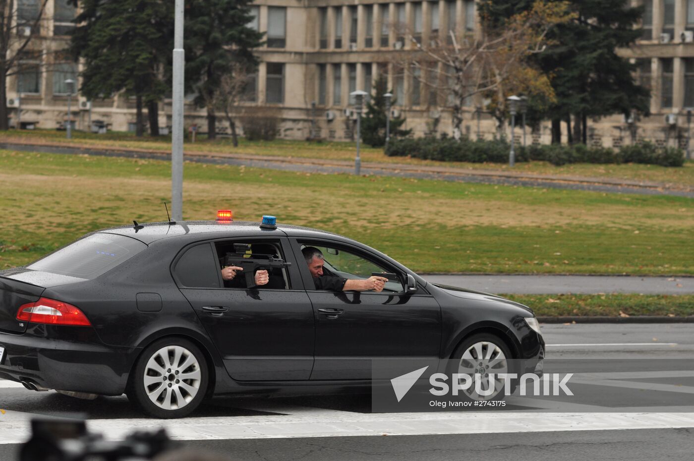 Anti-terrorism units of Serbia's Internal Ministry, Defense Ministry and special services stage exercise