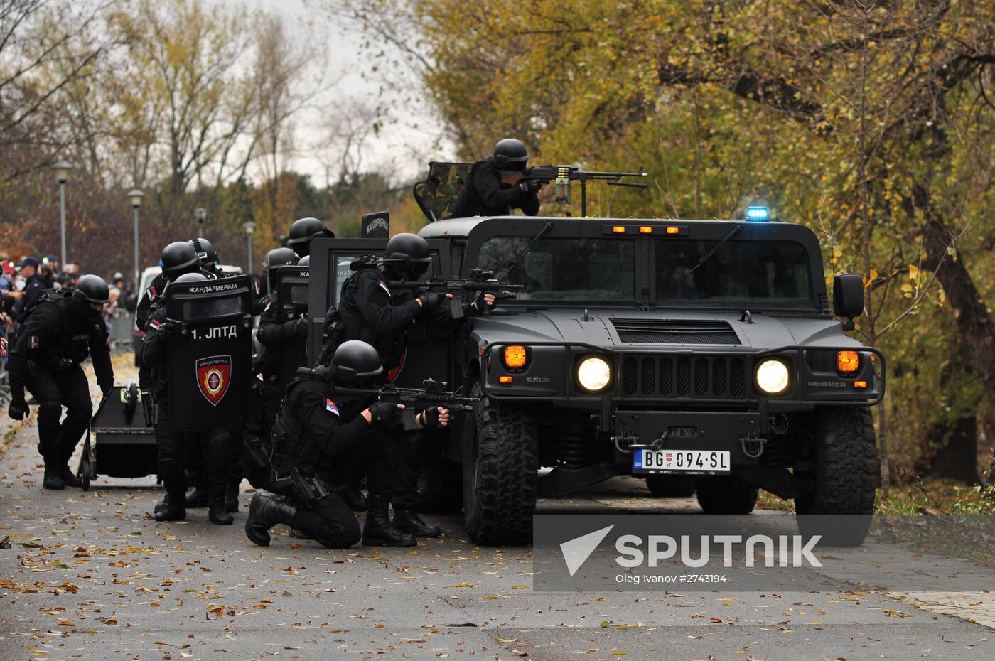 Anti-terrorism units of Serbia's Internal Ministry, Defense Ministry and special services stage exercise