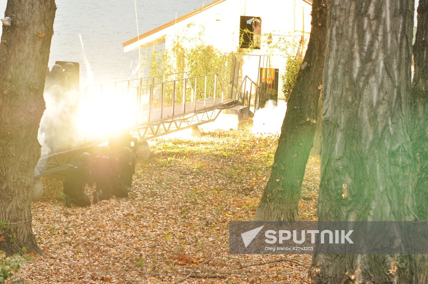 Anti-terrorism units of Serbia's Internal Ministry, Defense Ministry and special services stage exercise