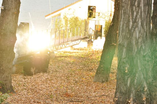 Anti-terrorism units of Serbia's Internal Ministry, Defense Ministry and special services stage exercise