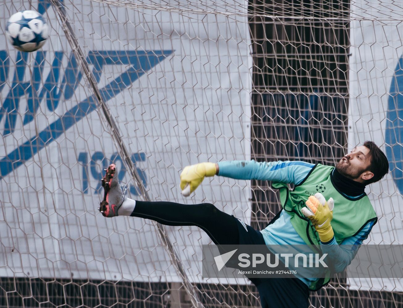 Football. UEFA Champions League. FC Zenit's training session