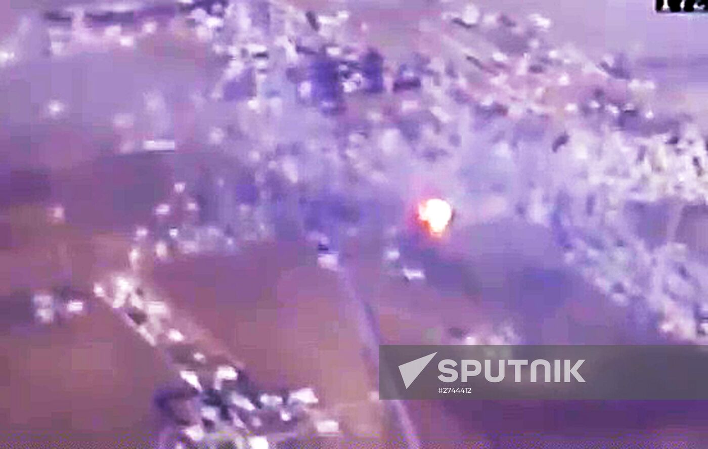 Russian airstrikes destroy ISIS targets in Syria