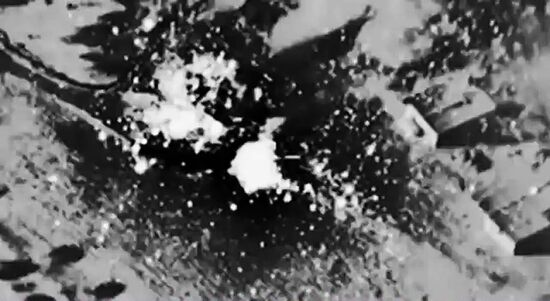 Russian airstrikes destroy ISIS targets in Syria