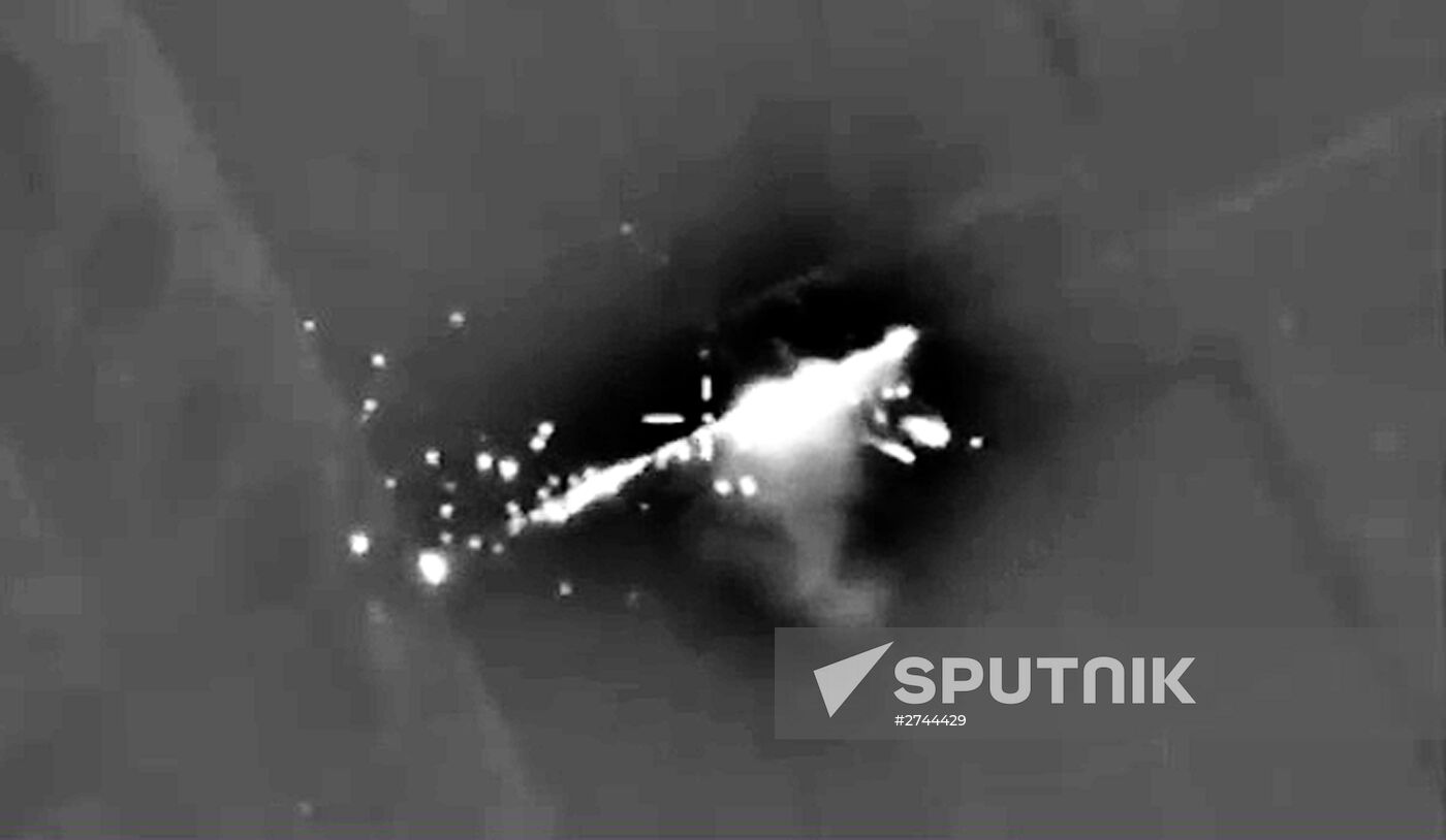Russian airstrikes destroy ISIS targets in Syria