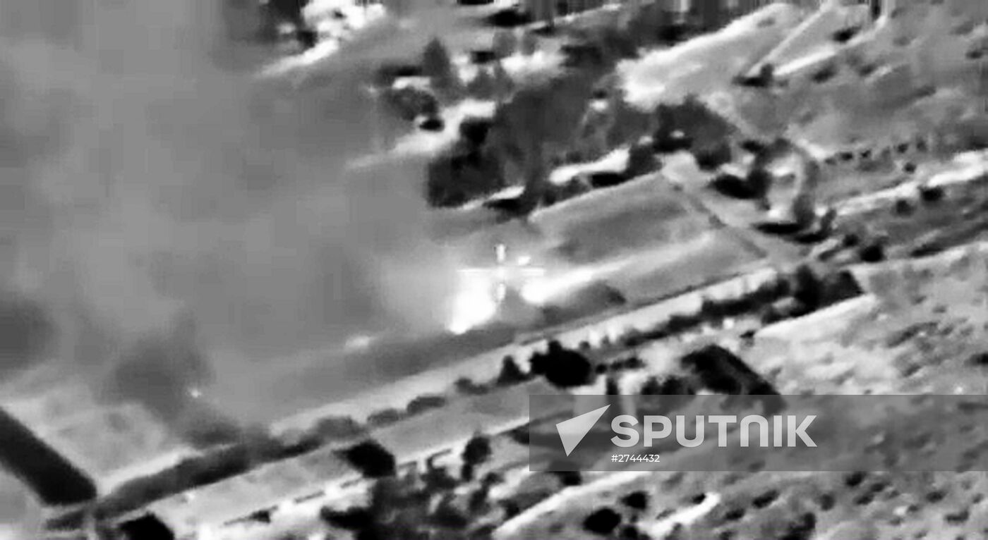 Russian airstrikes destroy ISIS targets in Syria