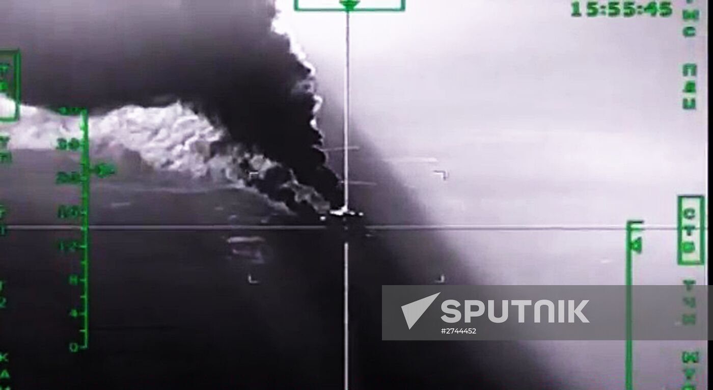 Russian airstrikes destroy ISIS targets in Syria