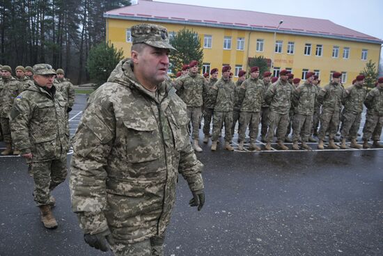 U.S. instructors start training Ukrainian soldiers near Lviv