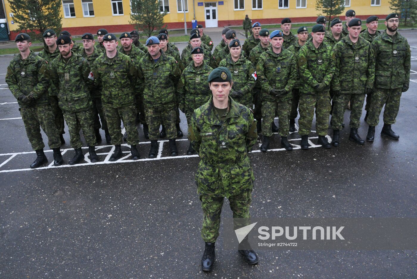 U.S. instructors start training Ukrainian soldiers near Lviv