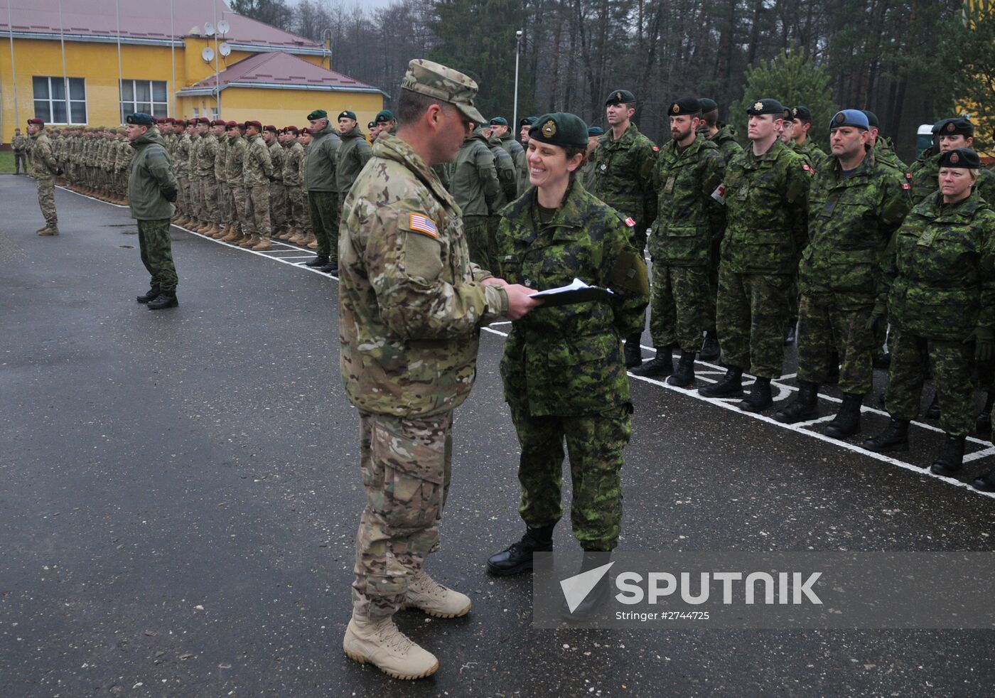 U.S. instructors start training Ukrainian soldiers near Lviv