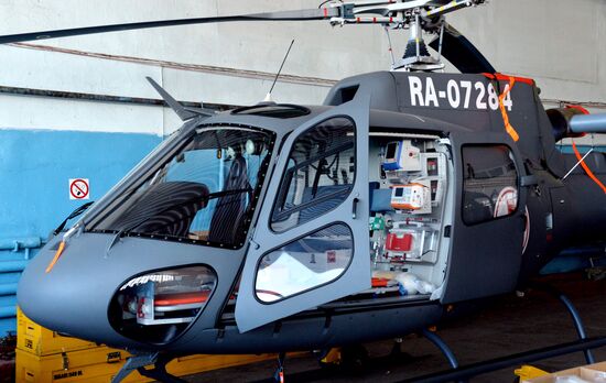 Two air ambulance helicopters purchased for Primorye Territory, shown to public