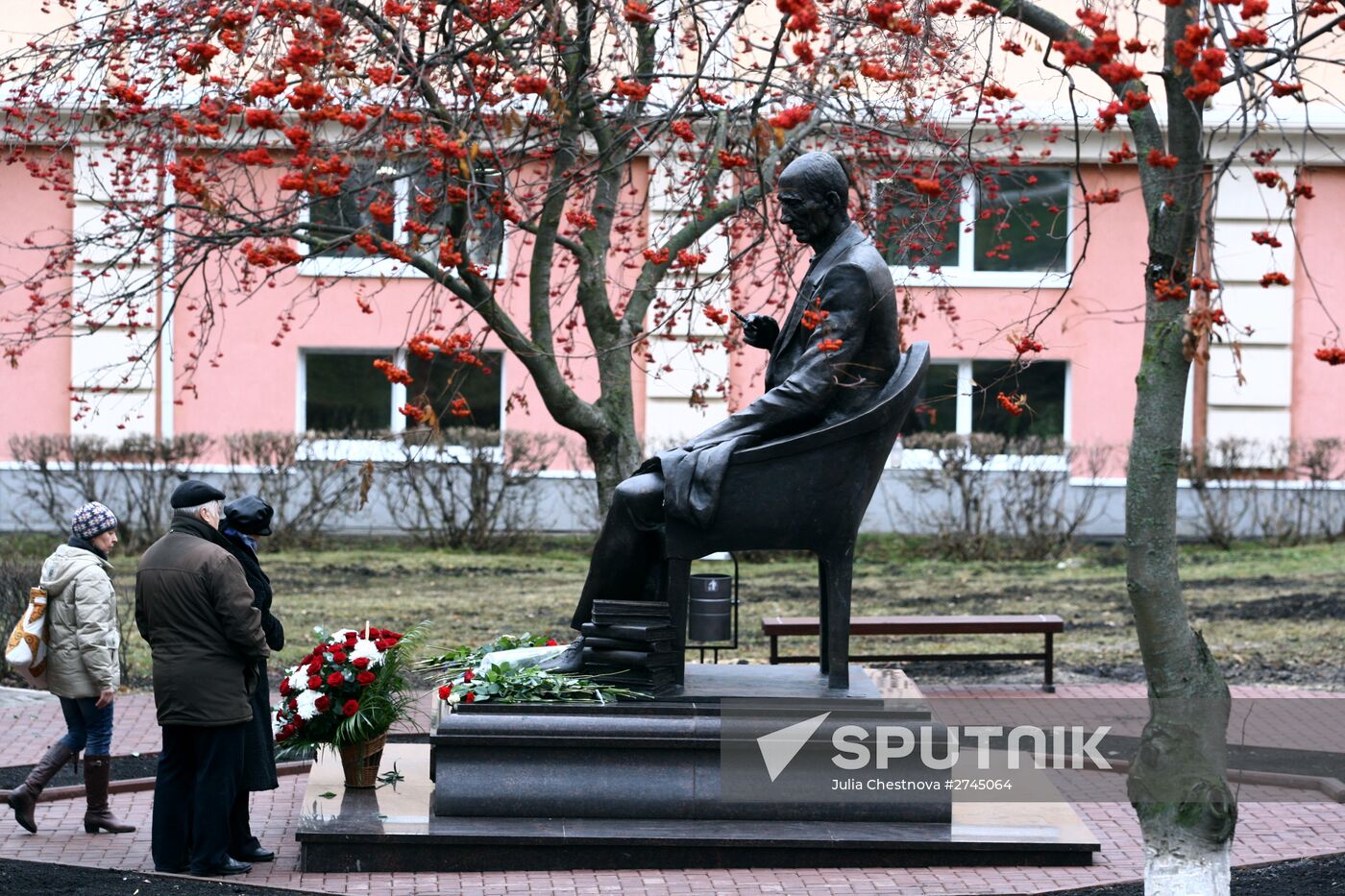 Monument to Mikhail Bakhtin unveiled in Saransk