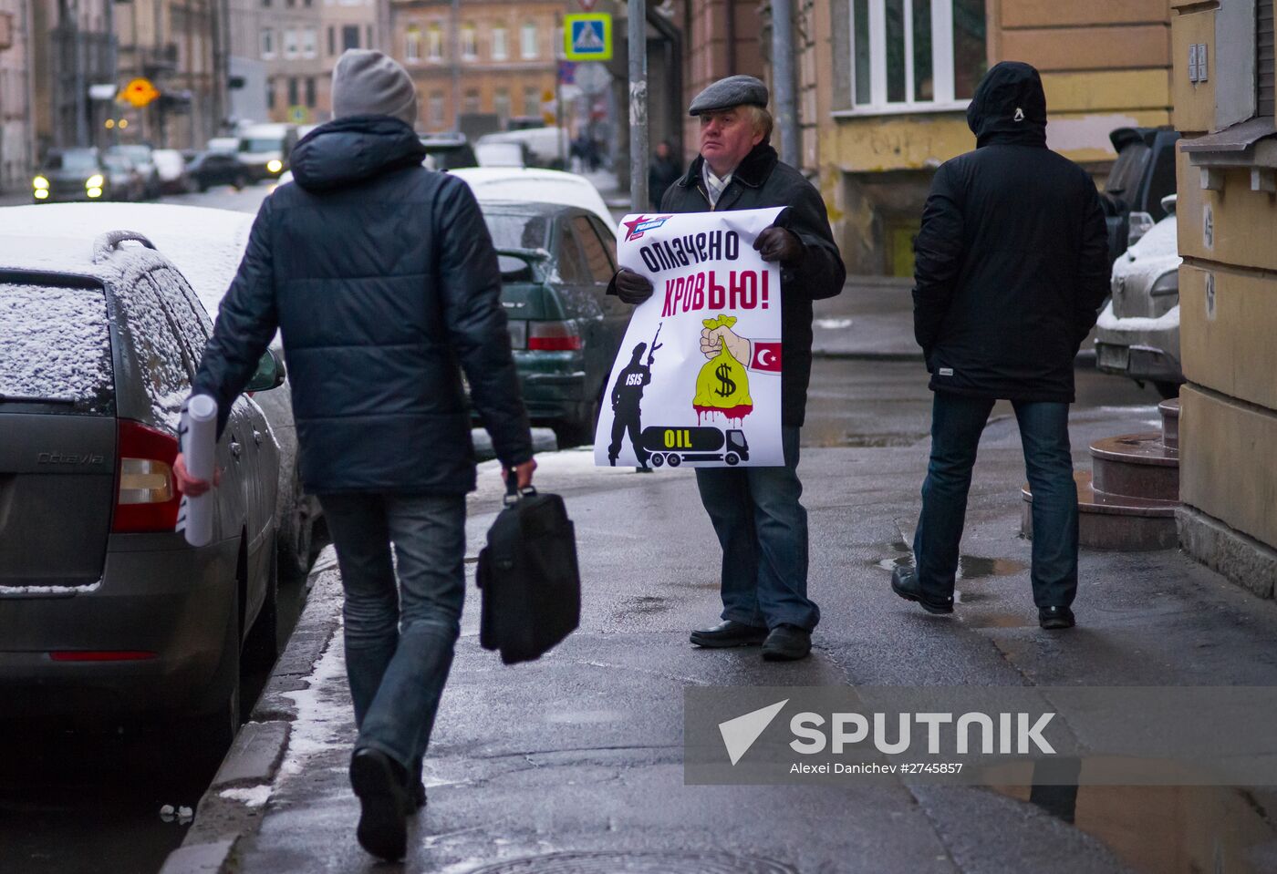 Protests in Russia against Turkish Air Forces' actions