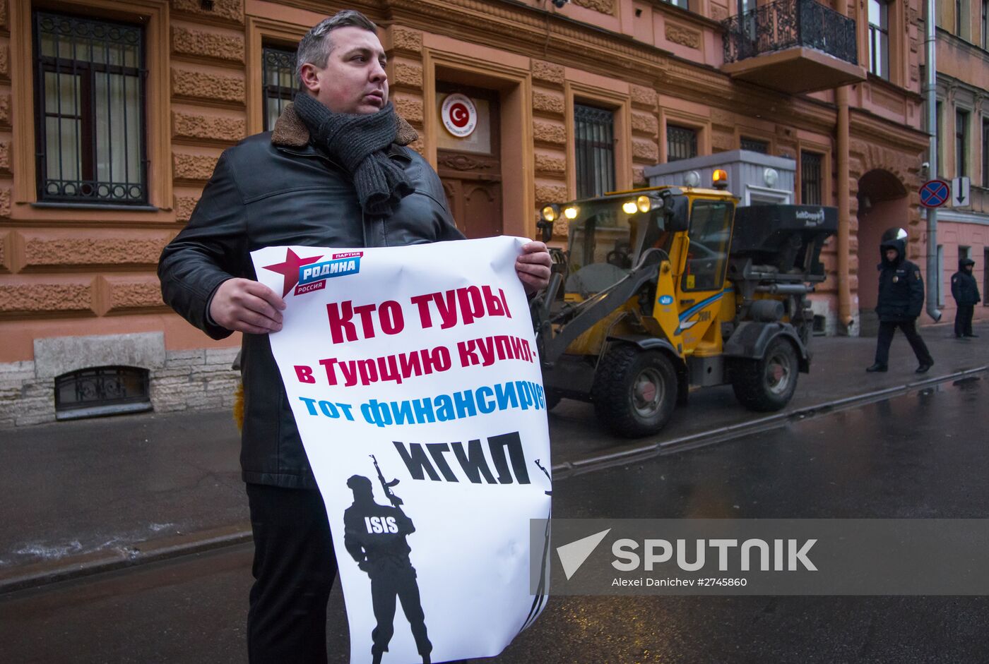 Protests in Russia against Turkish Air Forces' actions