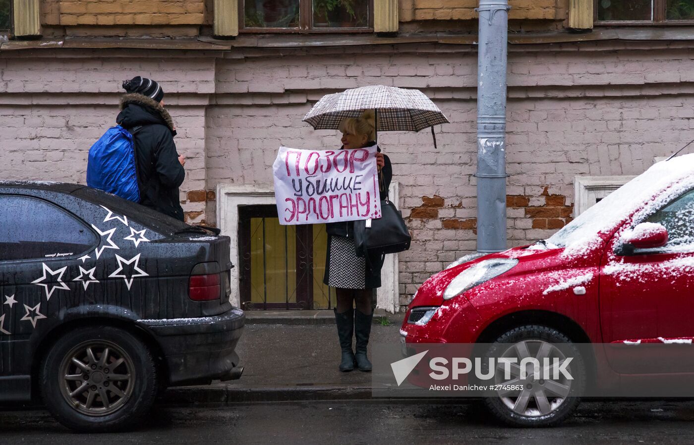 Protests in Russia against Turkish Air Forces' actions
