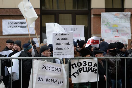 Protests in Moscow against Turkish Air Forces' actions