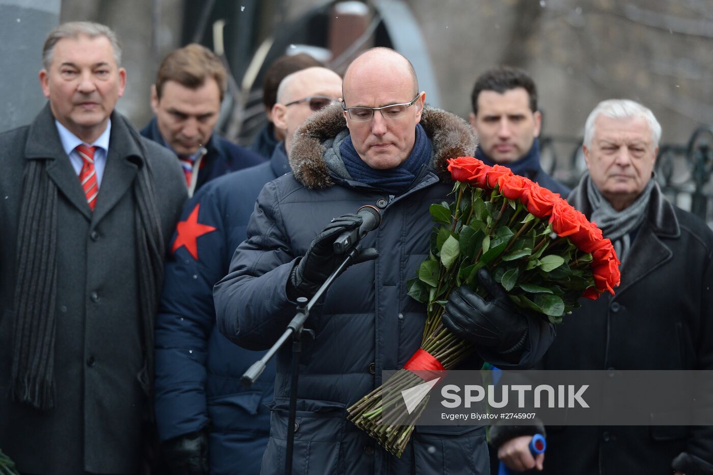 Unveiling memorial for outstanding ice hockey coach Viktor Tikhonov