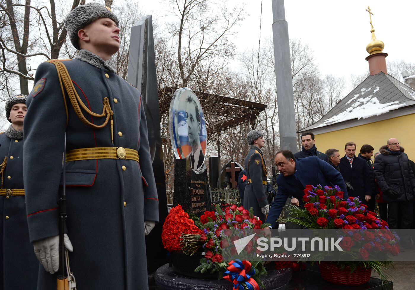 Unveiling memorial for outstanding ice hockey coach Viktor Tikhonov