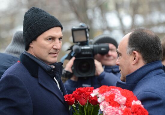Unveiling memorial for outstanding ice hockey coach Viktor Tikhonov