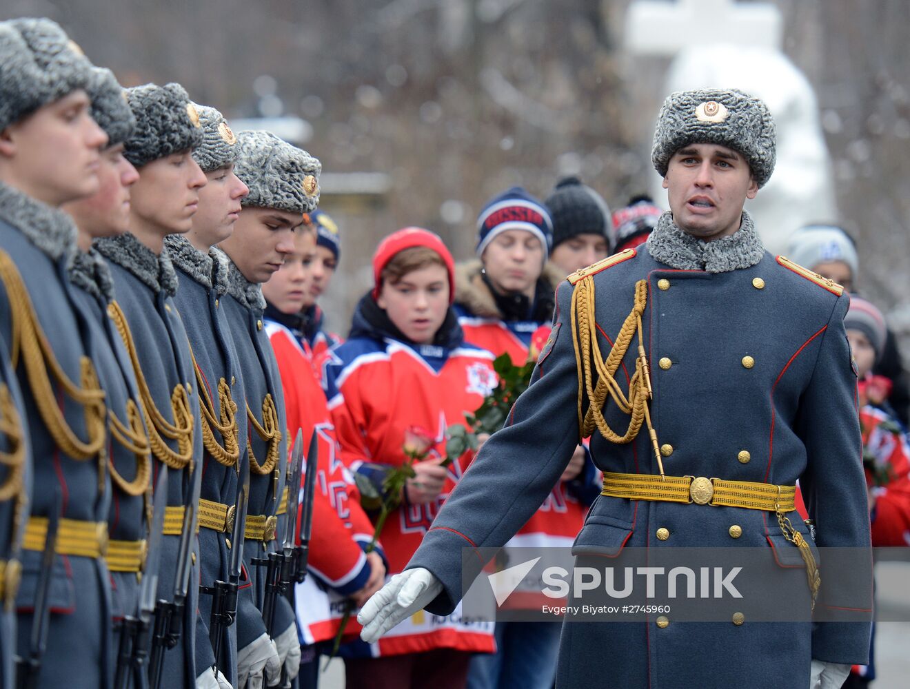 Unveiling memorial for outstanding ice hockey coach Viktor Tikhonov