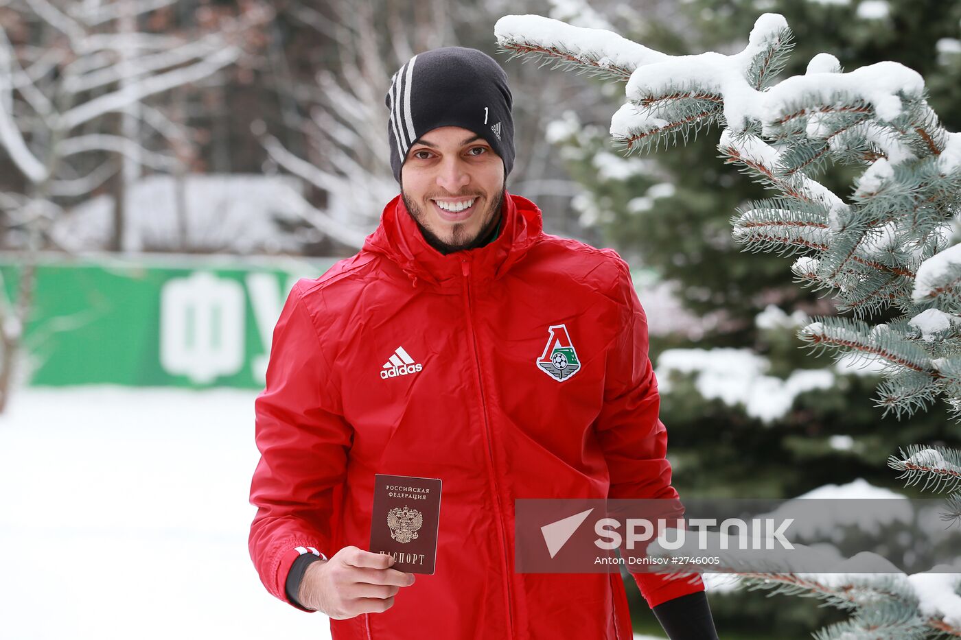 FC Lokomotiv's goalkeeper Guilherme Marinato gets Russian passport