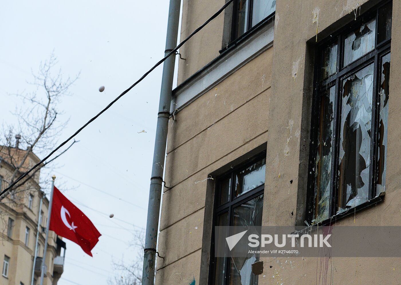Muscovites protest against Turkish Air Forces' actions