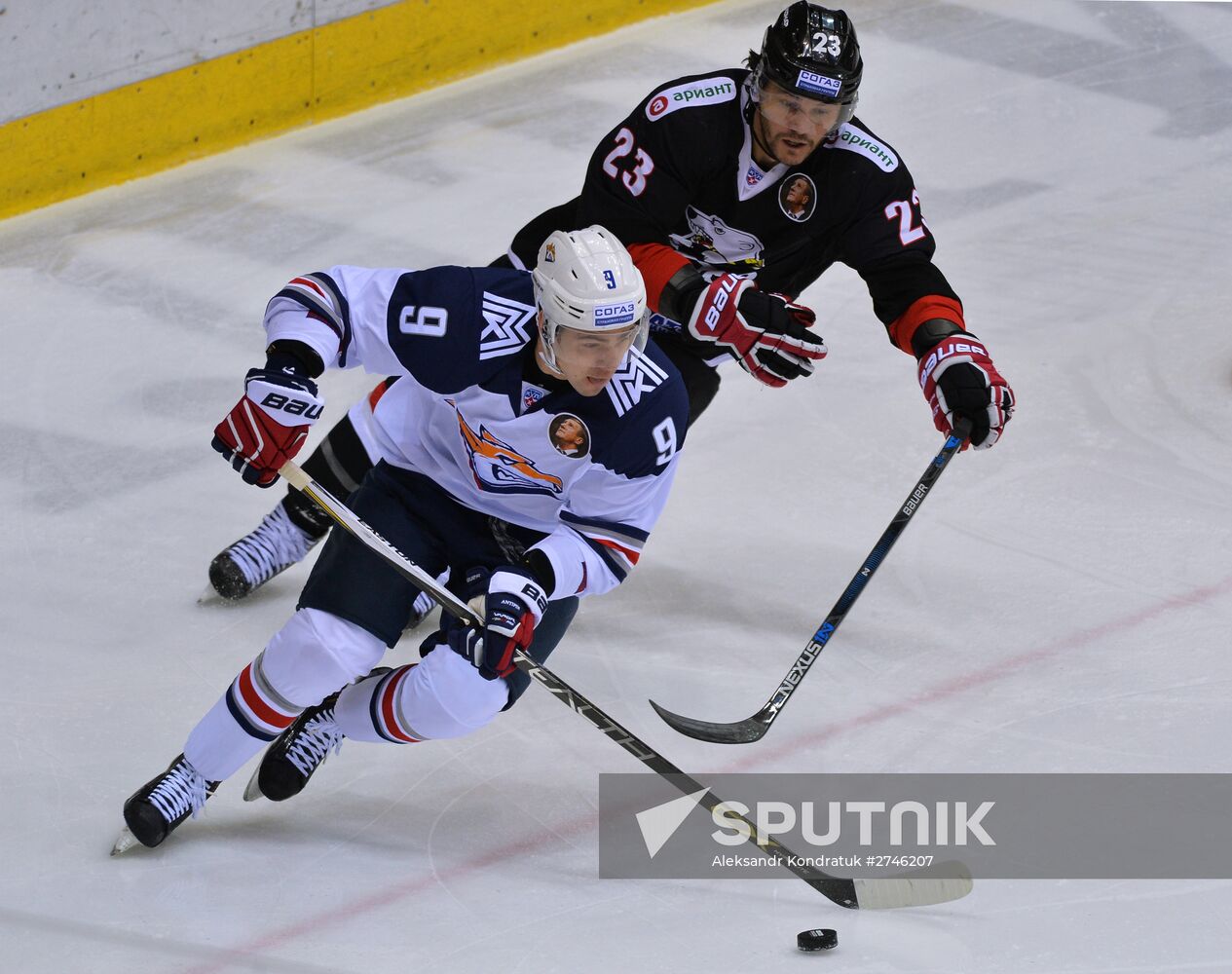 Kontinental Hockey League. Traktor vs. Metallurg Magnitogorsk