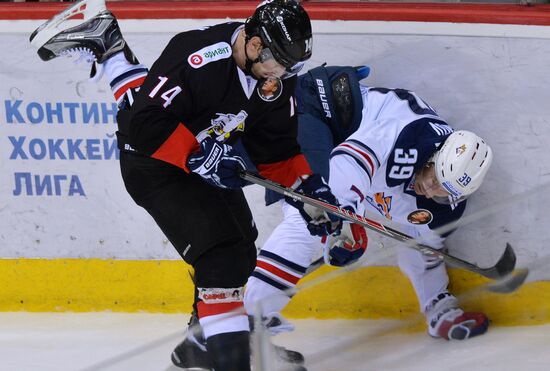 Kontinental Hockey League. Traktor vs. Metallurg Magnitogorsk