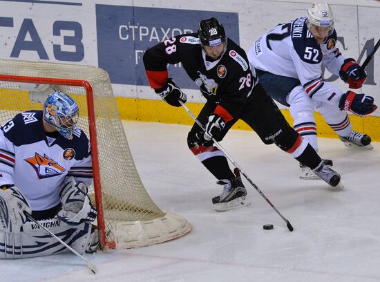Kontinental Hockey League. Traktor vs. Metallurg Magnitogorsk