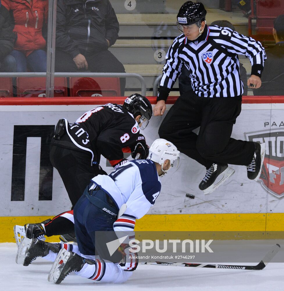 Kontinental Hockey League. Traktor vs. Metallurg Magnitogorsk