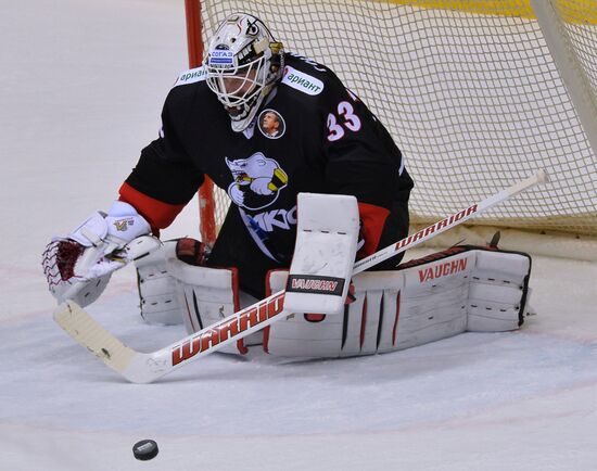 Kontinental Hockey League. Traktor vs. Metallurg Magnitogorsk