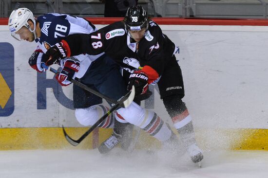 Kontinental Hockey League. Traktor vs. Metallurg Magnitogorsk