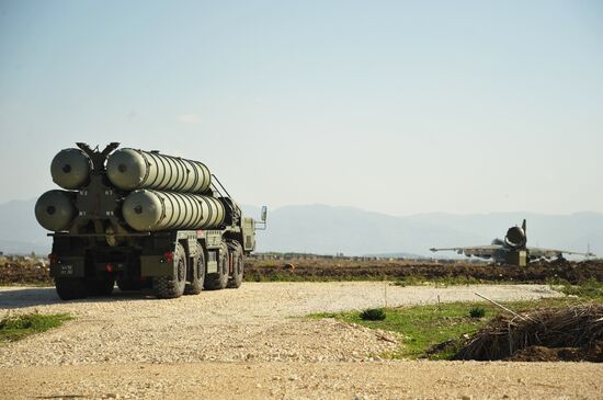 Russia deploys S-400 air defence missile system in Syria