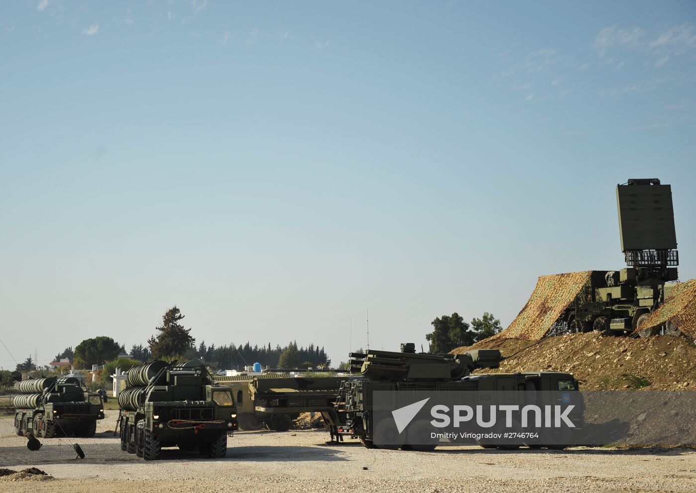 Russia deploys S-400 air defence missile system in Syria