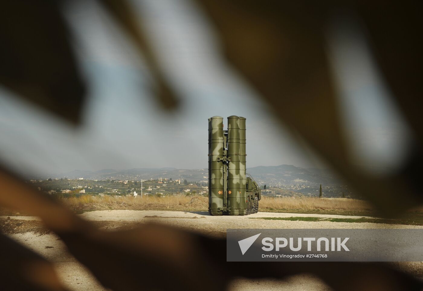 Russia deploys S-400 air defence missile system in Syria