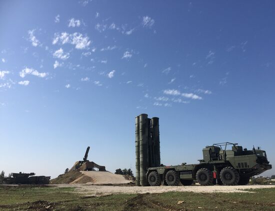Russia deploys S-400 air defence missile system in Syria