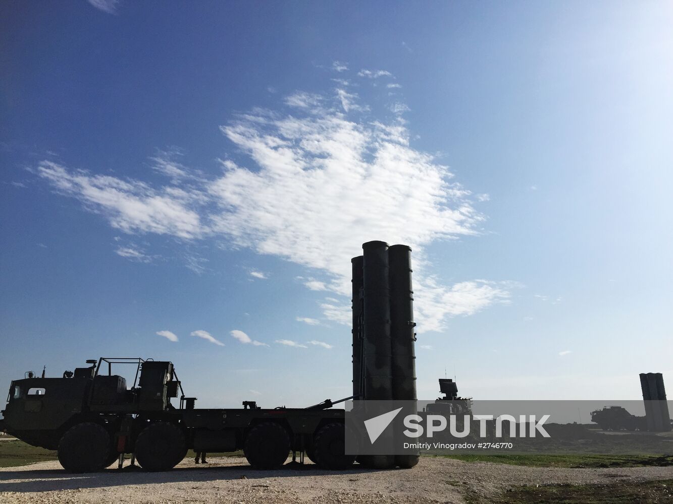 Russia deploys S-400 air defence missile system in Syria