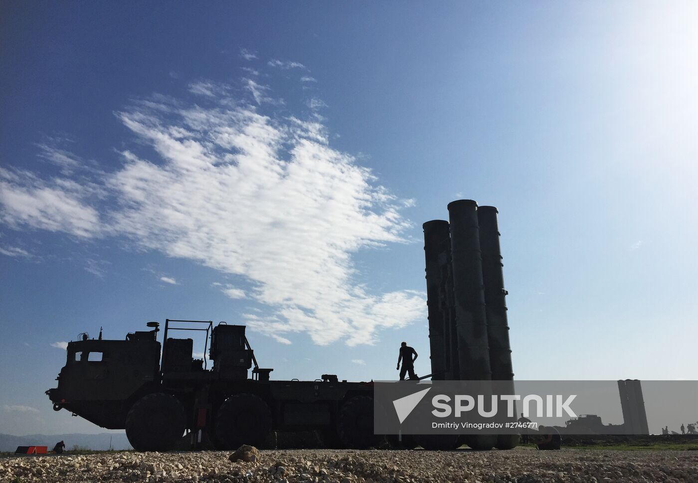 Russia deploys S-400 air defence missile system in Syria