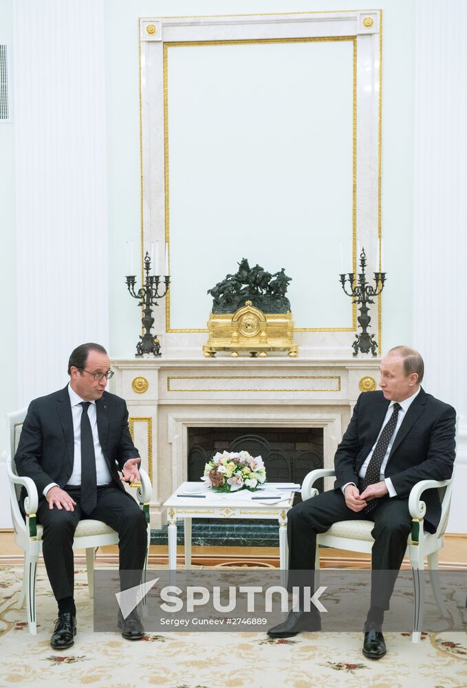 President Putin meets with French President François Hollande
