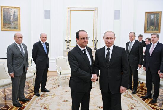President Putin meets with French President François Hollande
