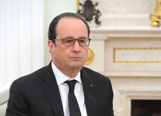 President Putin meets with French President François Hollande