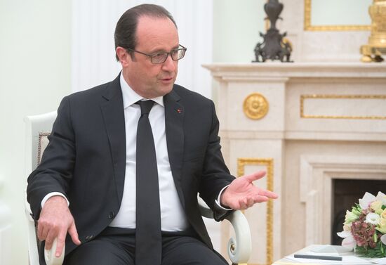 President Putin meets with French President François Hollande