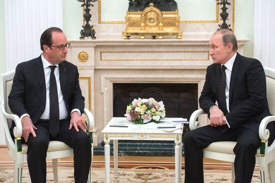 President Putin meets with French President François Hollande