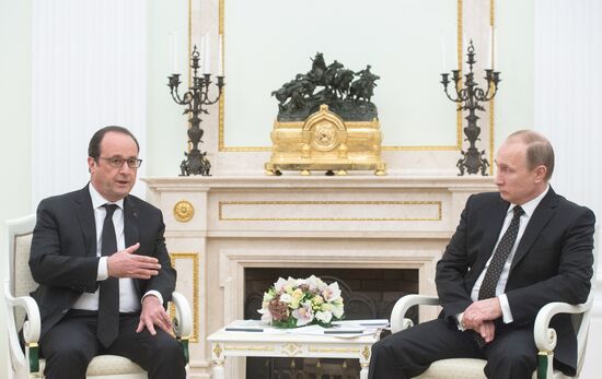 President Putin meets with French President François Hollande