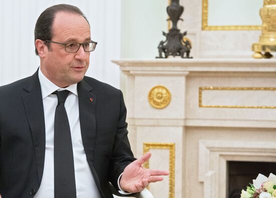 President Putin meets with French President François Hollande